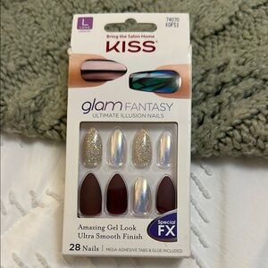 KISS Glam Fantasy Ultimate Illusion Nails